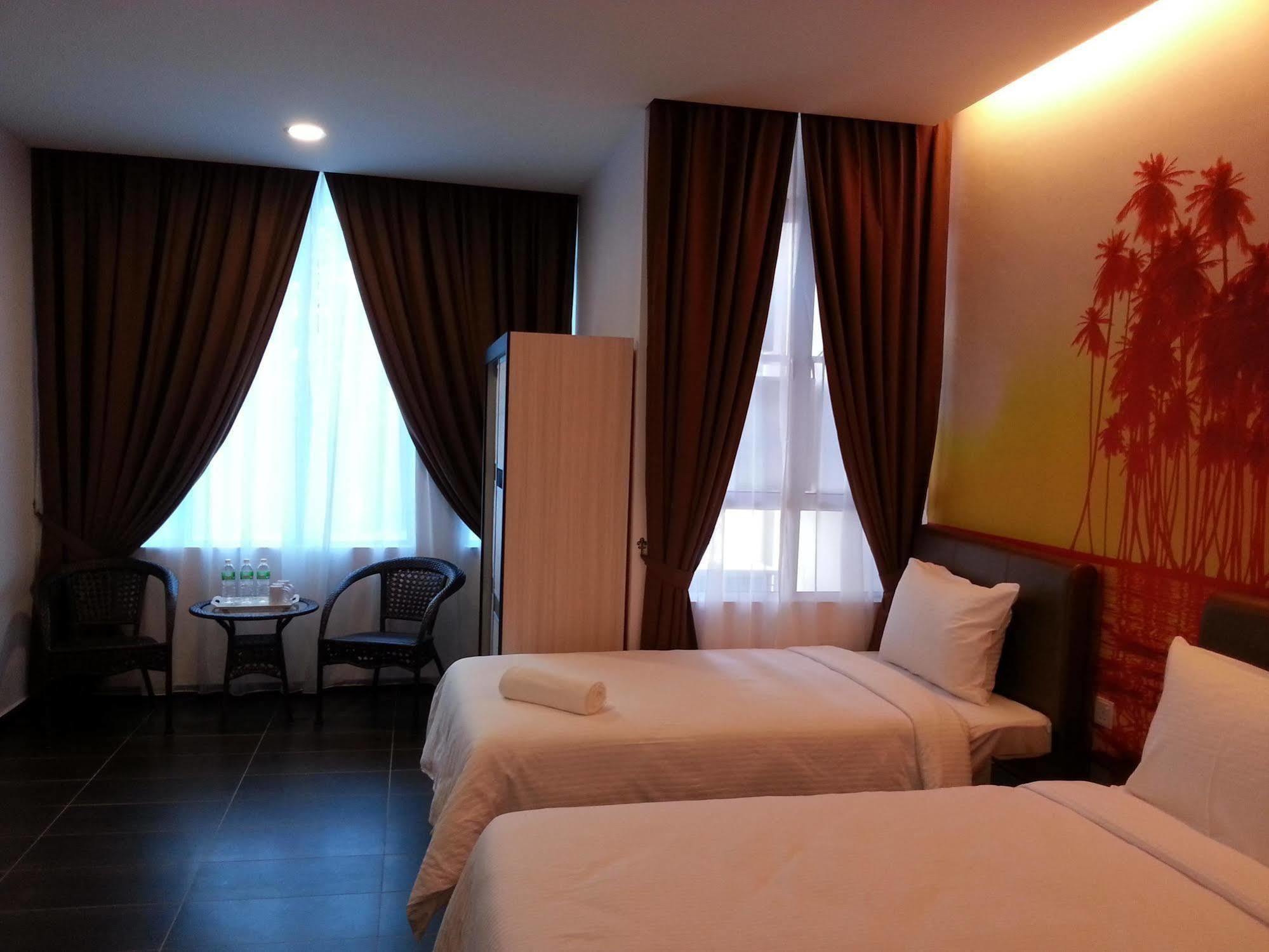 Palazzo Hotel Kulai Eksteriør billede