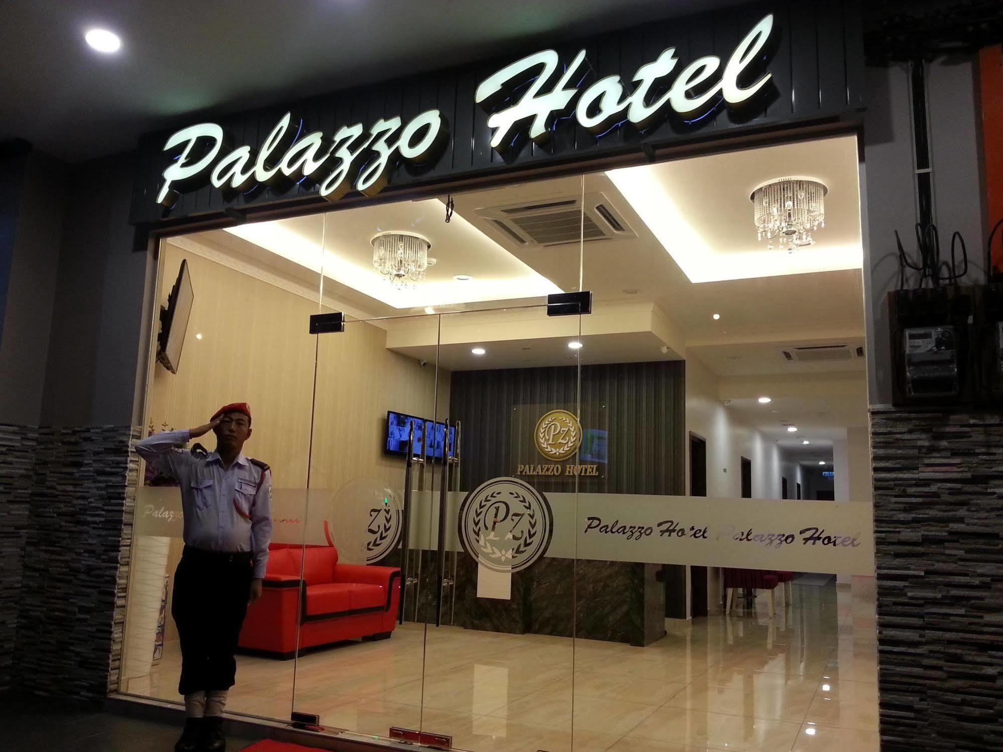 Palazzo Hotel Kulai Eksteriør billede