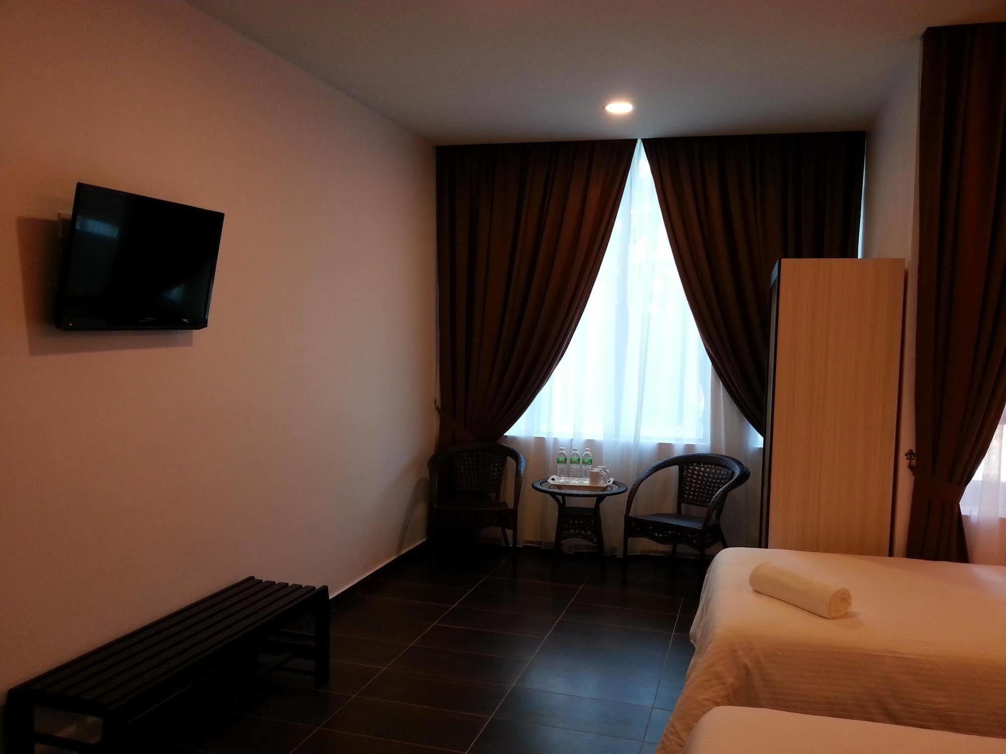 Palazzo Hotel Kulai Eksteriør billede
