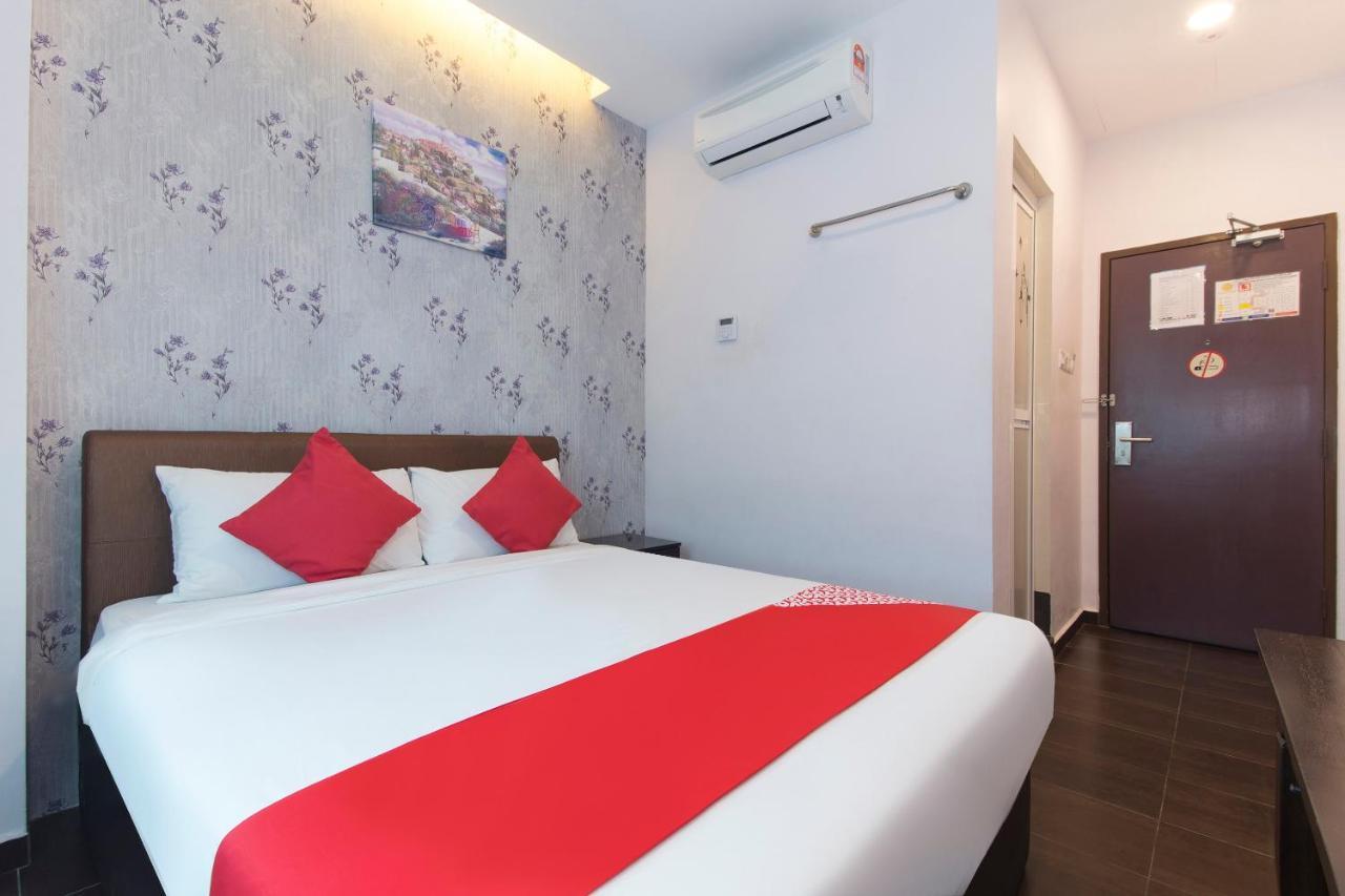 Palazzo Hotel Kulai Eksteriør billede