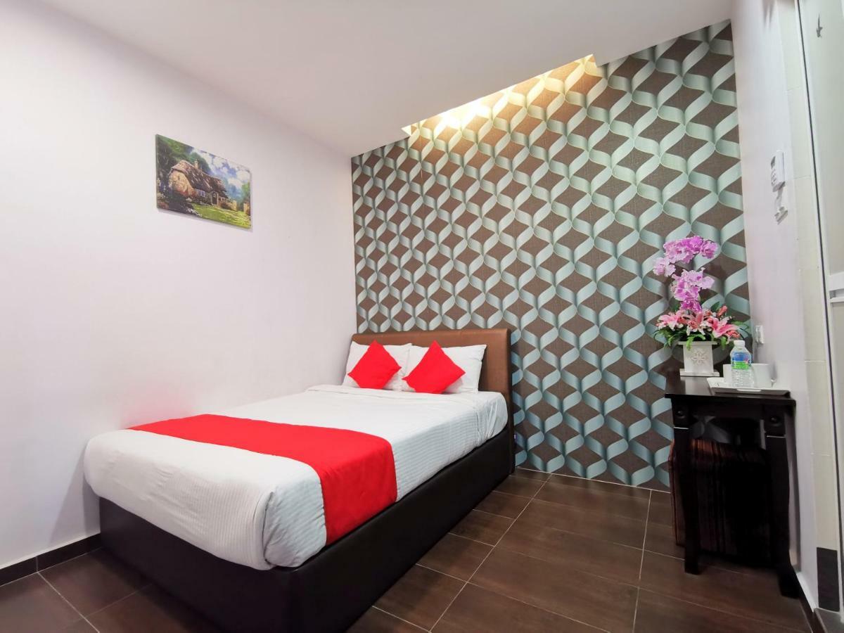 Palazzo Hotel Kulai Eksteriør billede