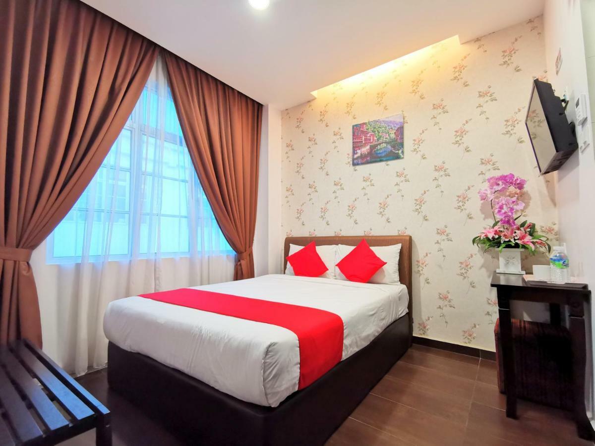 Palazzo Hotel Kulai Eksteriør billede