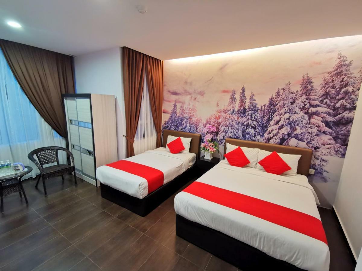 Palazzo Hotel Kulai Eksteriør billede