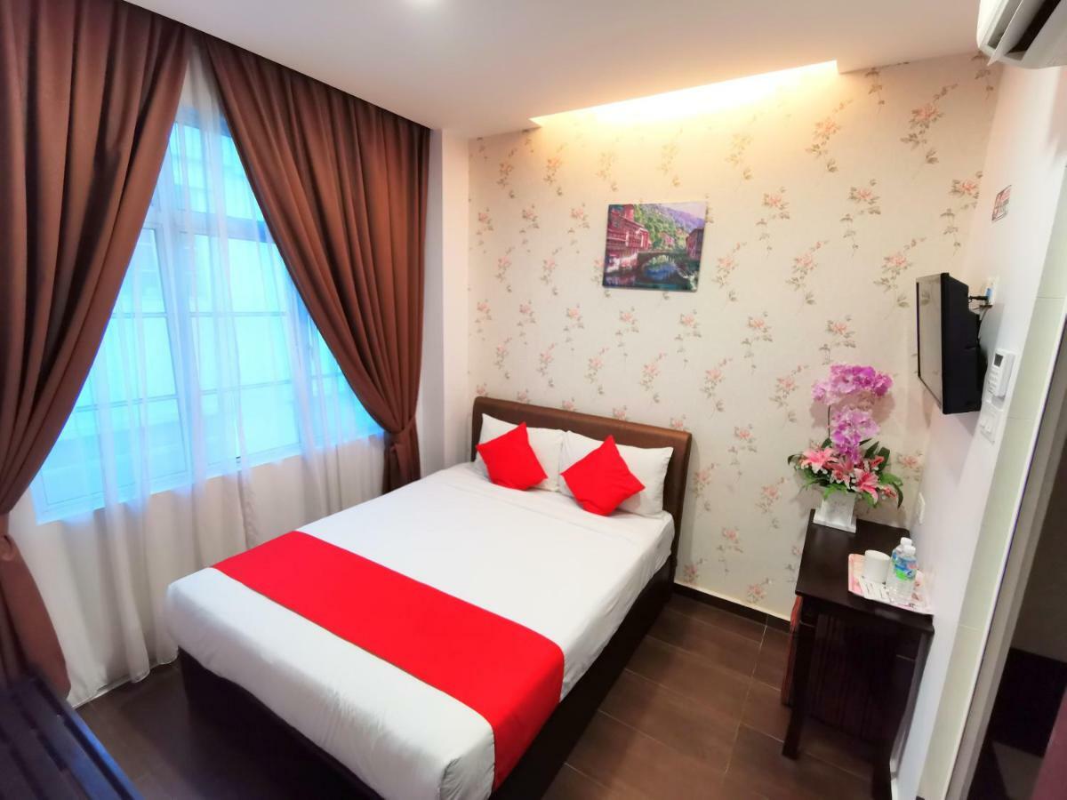 Palazzo Hotel Kulai Eksteriør billede